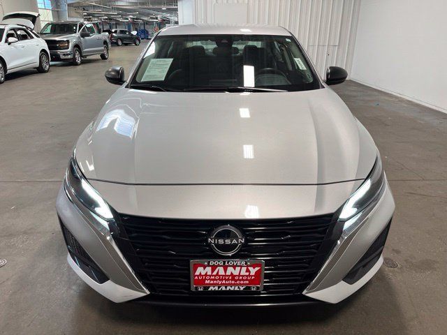 Used 2024 Nissan Altima 2.5 S FWD image 8