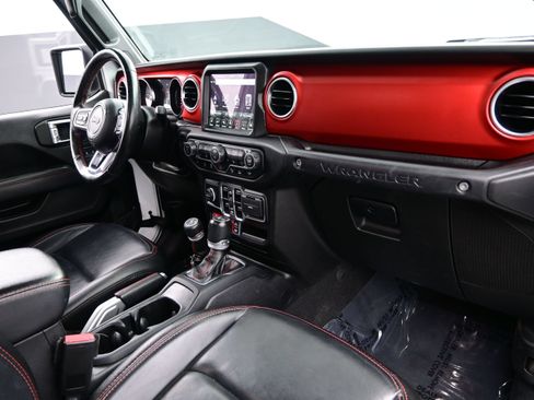 Used 2021 Jeep Wrangler Unlimited Rubicon AWD/4WD image 16