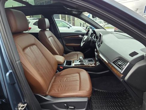Used 2018 Audi Q5 2.0T Premium Plus w/ Premium Plus Package image 14