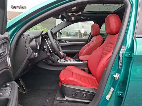 New 2026 Alfa Romeo Stelvio Sprint AWD/4WD image 13