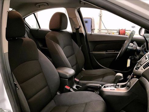 Used 2015 Chevrolet Cruze LT image 7