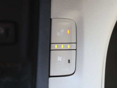 Used 2019 GMC Acadia Denali w/ Technology Package FWD image 48