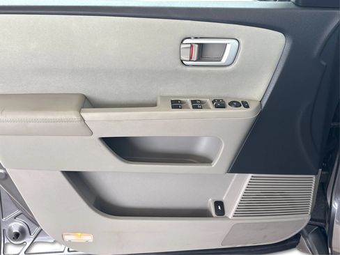 Used 2015 Honda Pilot LX image 20