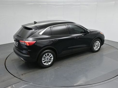 Certified 2022 Ford Escape SE image 38