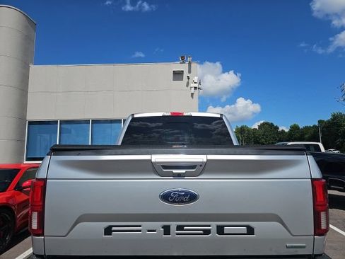 Used 2018 Ford F150 Lariat w/ Equipment Group 502A Luxury AWD/4WD image 5