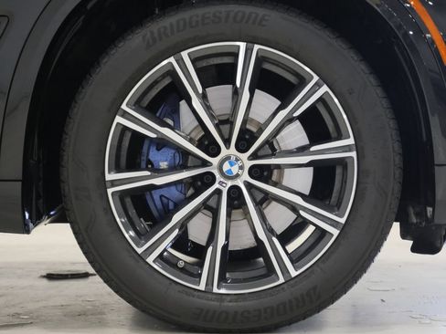 Used 2022 BMW X5 xDrive40i w/ M Sport Package AWD/4WD image 10
