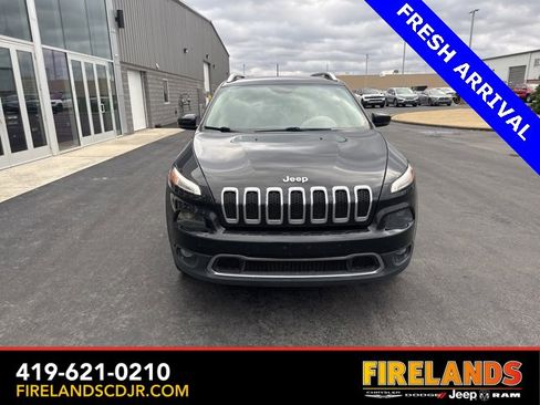Used 2018 Jeep Cherokee Limited image 2