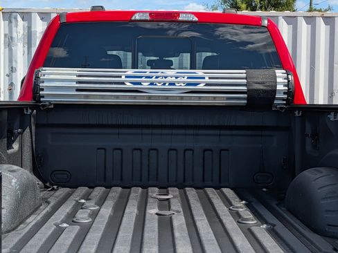 Used 2022 Ford F350 Lariat w/ Chrome Package image 16