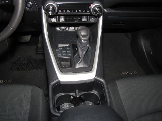 Used 2025 Toyota RAV4 XLE w/ Weather Package AWD/4WD image 16