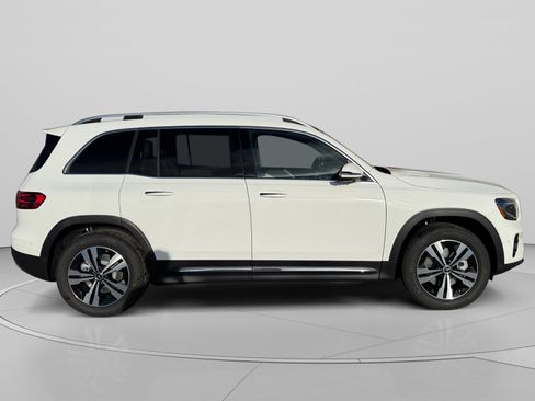 New 2026 Mercedes-Benz GLB 250 4MATIC image 6