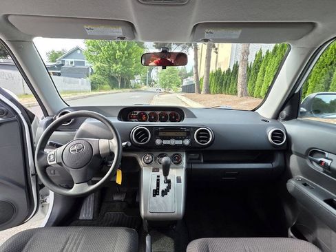 Used 2009 Scion xB image 12