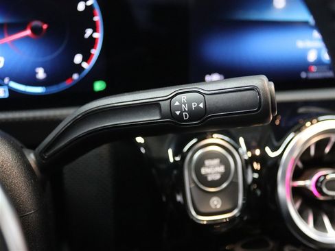 Used 2022 Mercedes-Benz CLA 250 4MATIC image 33