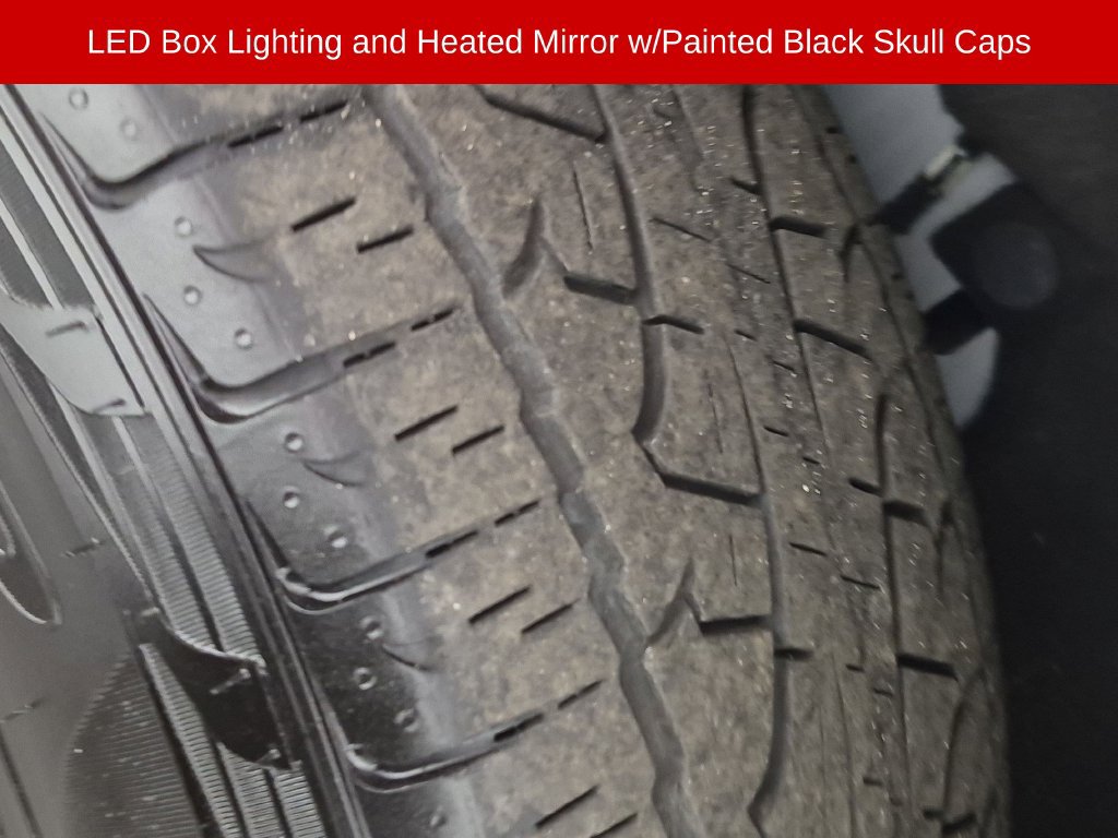 Used 2025 Ford Maverick XLT w/ XLT Luxury Package AWD/4WD image 12