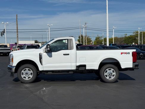 New 2026 Ford F350 XLT w/ FX4 Off-Road Package image 2