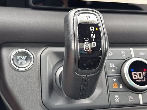 Used 2023 Land Rover Defender 110 X-Dynamic SE AWD/4WD image 40