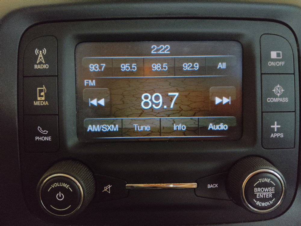 Used 2017 Jeep Renegade Limited FWD image 25