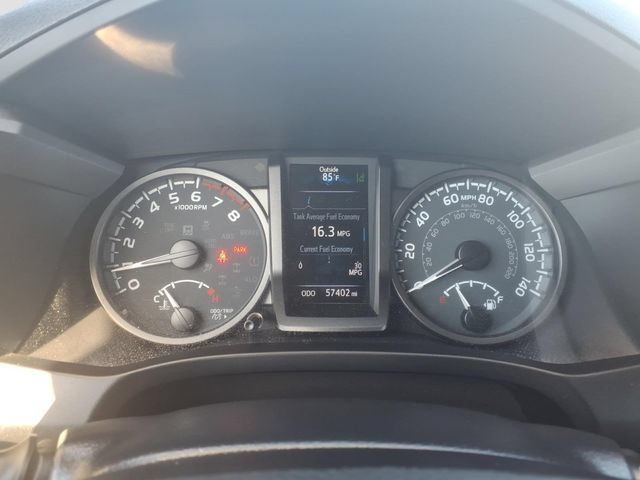 Used 2022 Toyota Tacoma TRD Off-Road w/ Technology Package AWD/4WD image 27