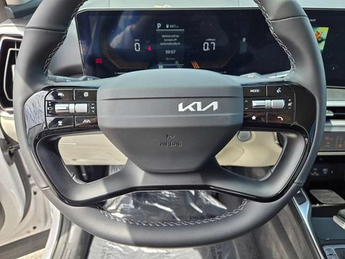 New 2026 Kia Sorento S FWD image 16
