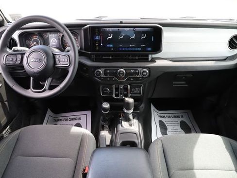 Used 2025 Jeep Wrangler Unlimited Sport AWD/4WD image 20