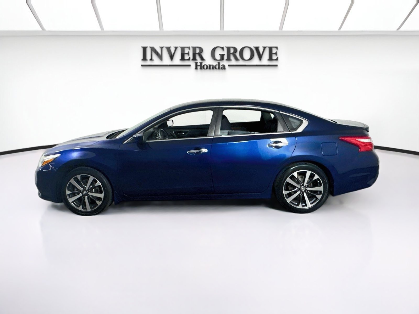 Used 2016 Nissan Altima 2.5 SR FWD image 7