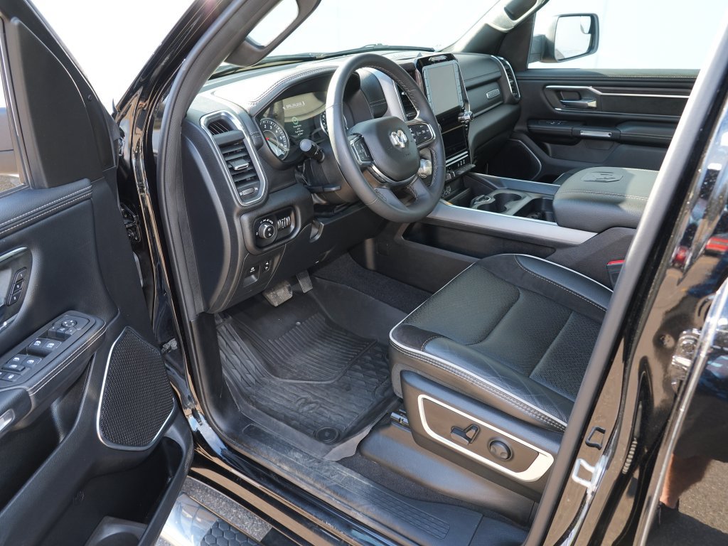 Used 2025 RAM 1500 Laramie AWD/4WD image 15