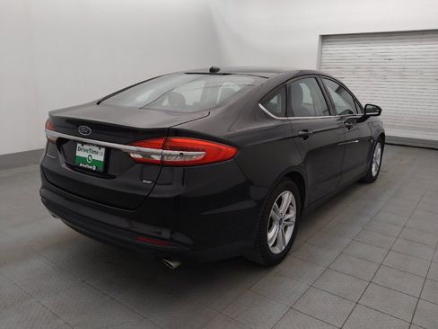 Used 2018 Ford Fusion SE FWD image 9