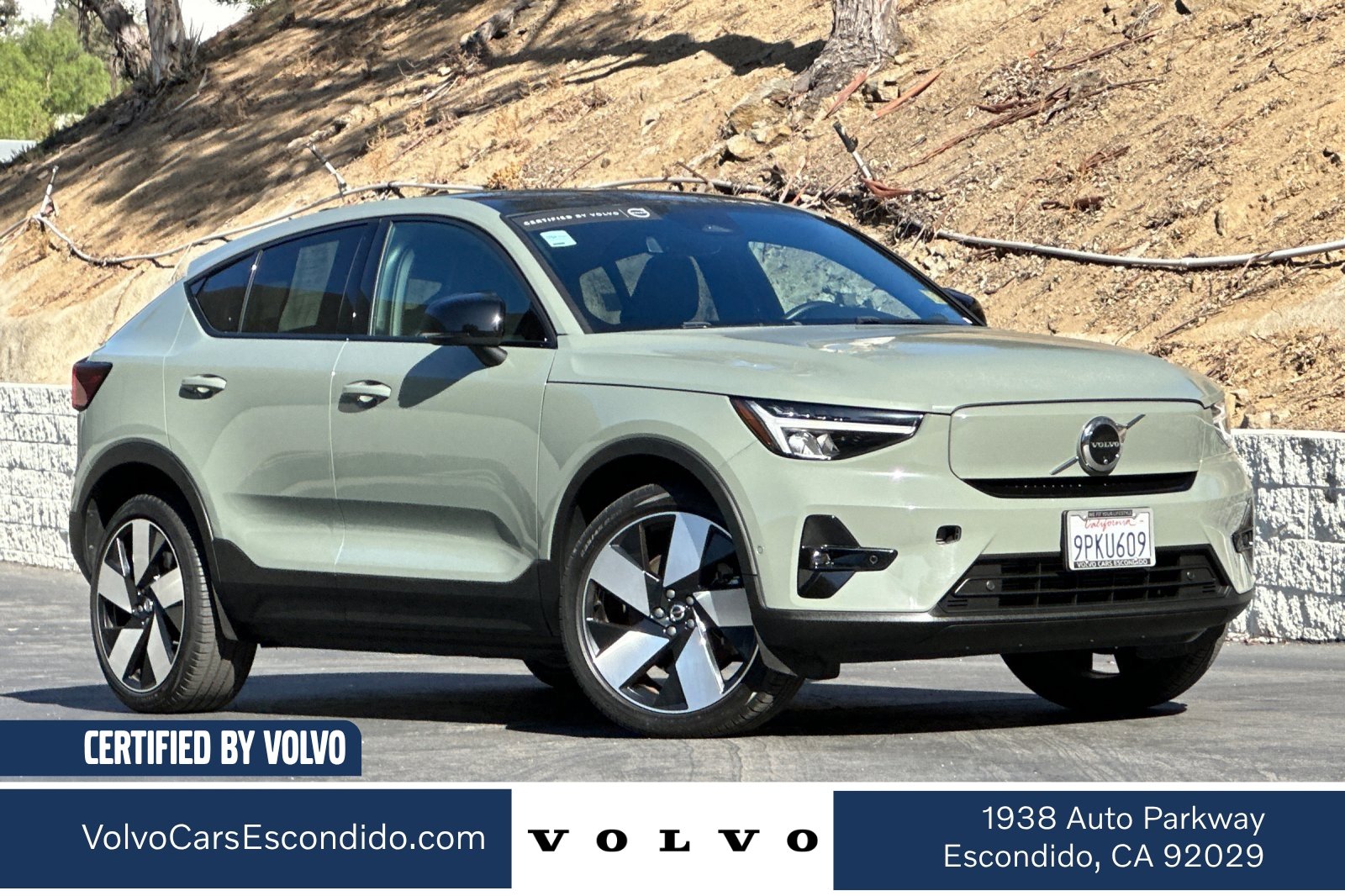 Certified 2024 Volvo C40 P8 Recharge Plus w/ Climate Package AWD/4WD image 1