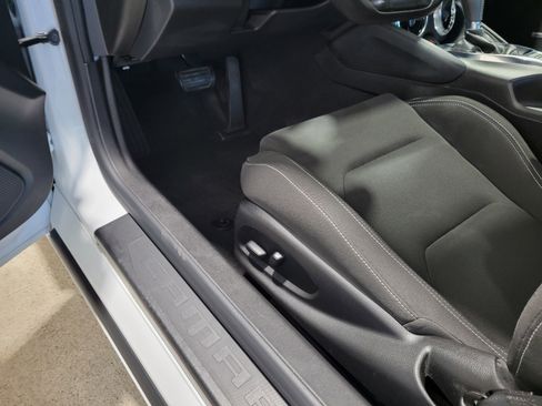 Used 2022 Chevrolet Camaro LT w/ RS Package image 25