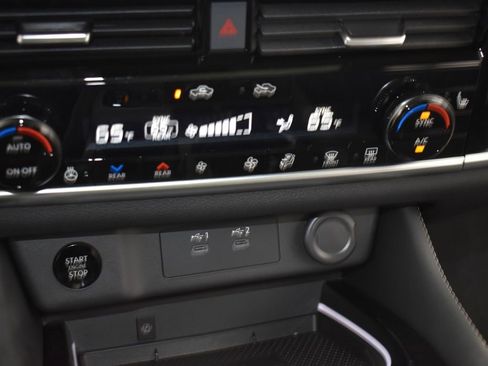 New 2026 Nissan Rogue Platinum w/ Platinum Premium Package image 12