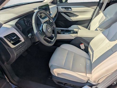 Used 2023 Nissan Rogue SL w/ SL Premium Package image 17