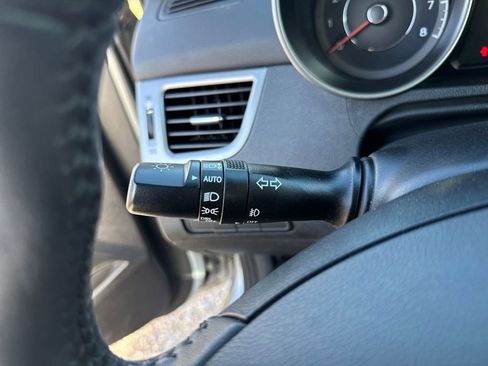 Used 2013 Hyundai Elantra Limited w/ Technology Pkg image 13