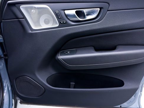 Used 2023 Volvo XC60 B6 Ultimate w/ Protection Package Premier image 36