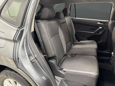 Used 2018 Volkswagen Tiguan S image 27