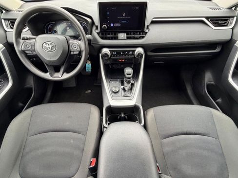 Used 2025 Toyota RAV4 LE AWD/4WD image 15