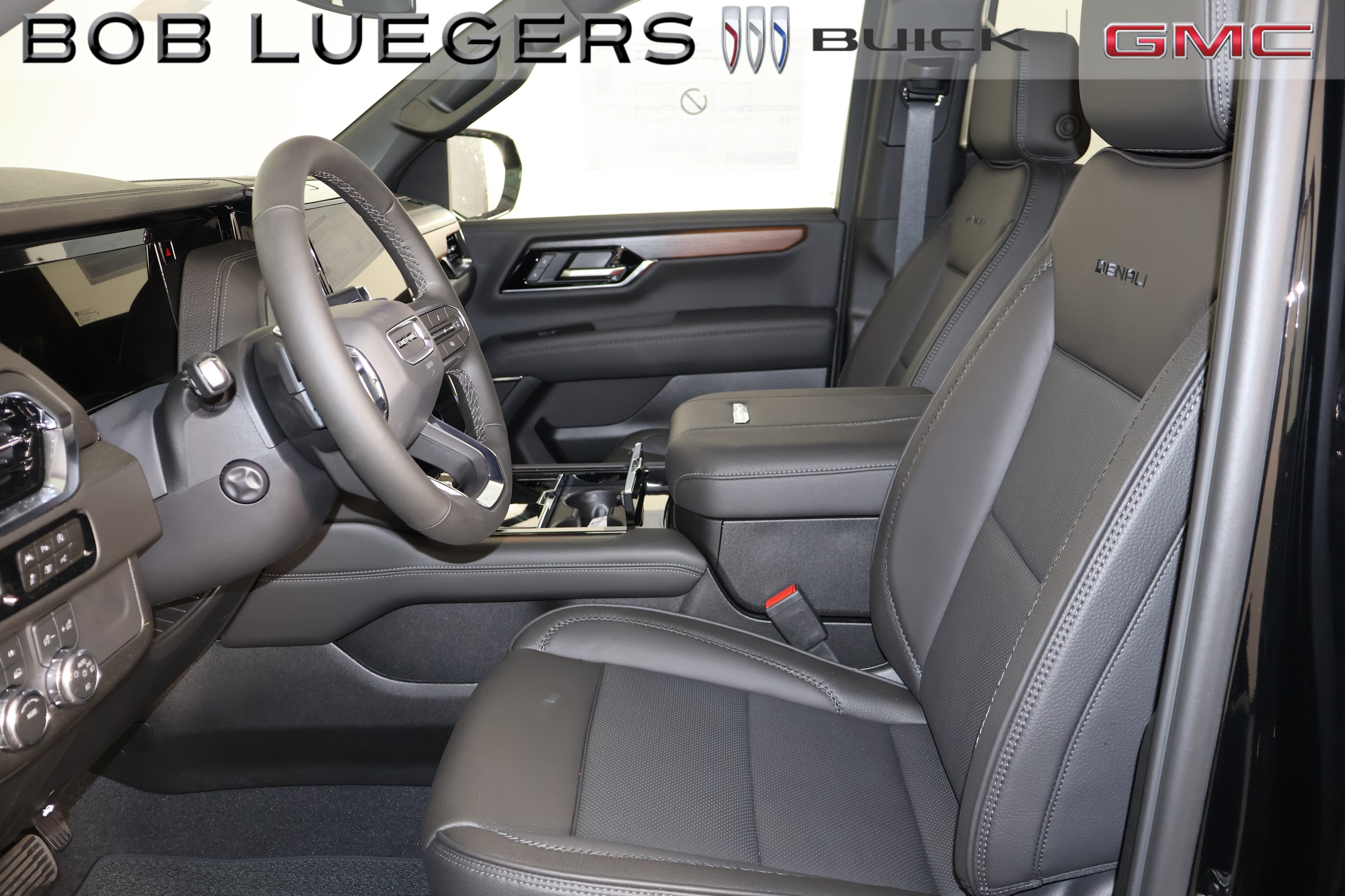 New 2026 GMC Yukon Denali AWD/4WD image 8