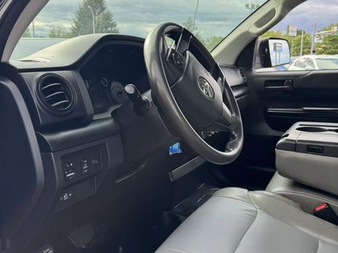 Used 2017 Toyota Tundra SR AWD/4WD image 18