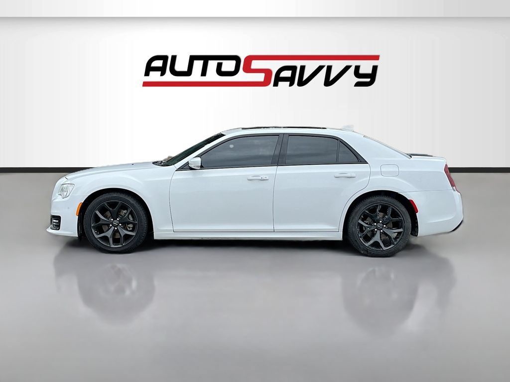 Used 2023 Chrysler 300 S w/ Comfort Group RWD image 4