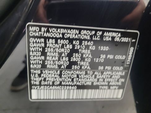 Used 2021 Volkswagen Atlas Cross Sport SE w/ Panoramic Sunroof Package image 33