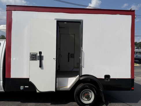 Used 2023 Ford E-350 and Econoline 350 Super Duty w/ Power Windows & Locks Group RWD image 20