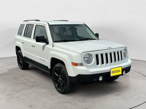 Used 2016 Jeep Patriot Sport w/ Power Value Group FWD image 7