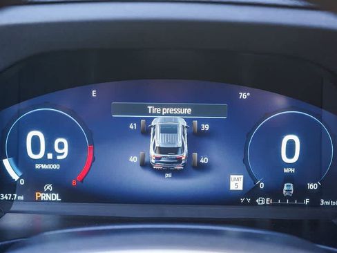 Used 2025 Ford Explorer Active RWD image 21