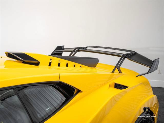 Used 2023 Lamborghini Huracan STO RWD image 17
