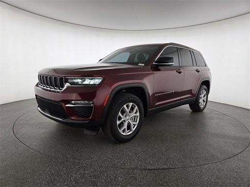 Used 2022 Jeep Grand Cherokee Limited image 26
