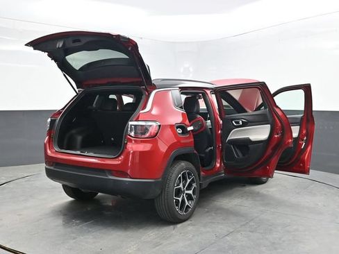 Used 2025 Jeep Compass Limited AWD/4WD image 46