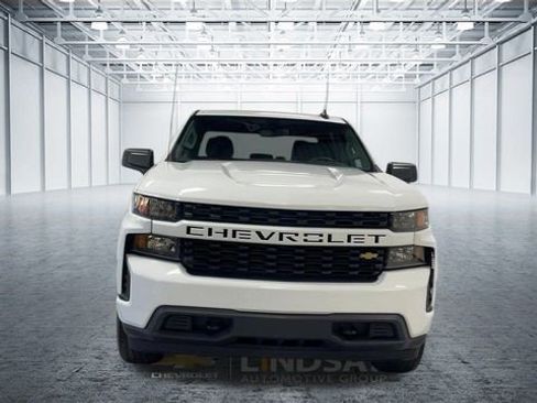 Used 2021 Chevrolet Silverado 1500 Custom image 2