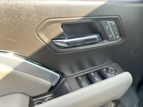 Used 2025 Chevrolet Colorado ZR2 image 13