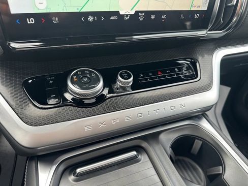 New 2025 Ford Expedition Platinum w/ Stealth Performance Package image 46