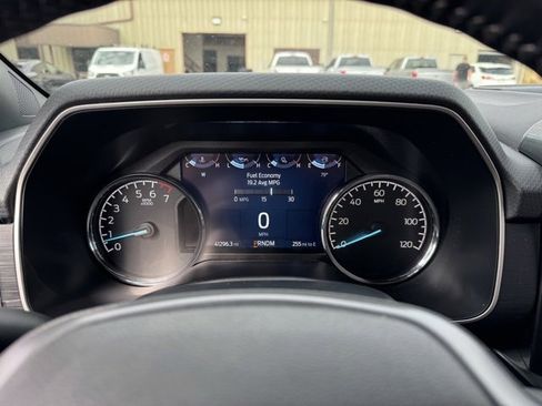 Certified 2022 Ford F150 XLT w/ Equipment Group 302A High image 21