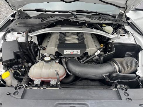 Used 2016 Ford Mustang GT Premium w/ GT Performance Package RWD image 11
