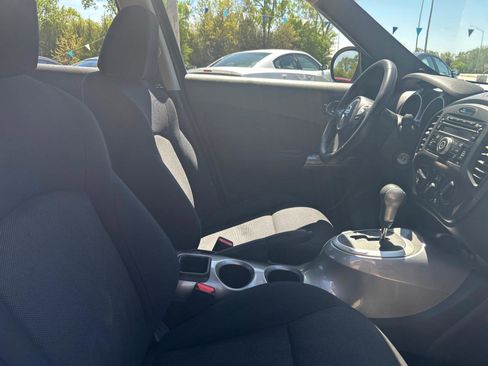 Used 2014 Nissan Juke S FWD image 21